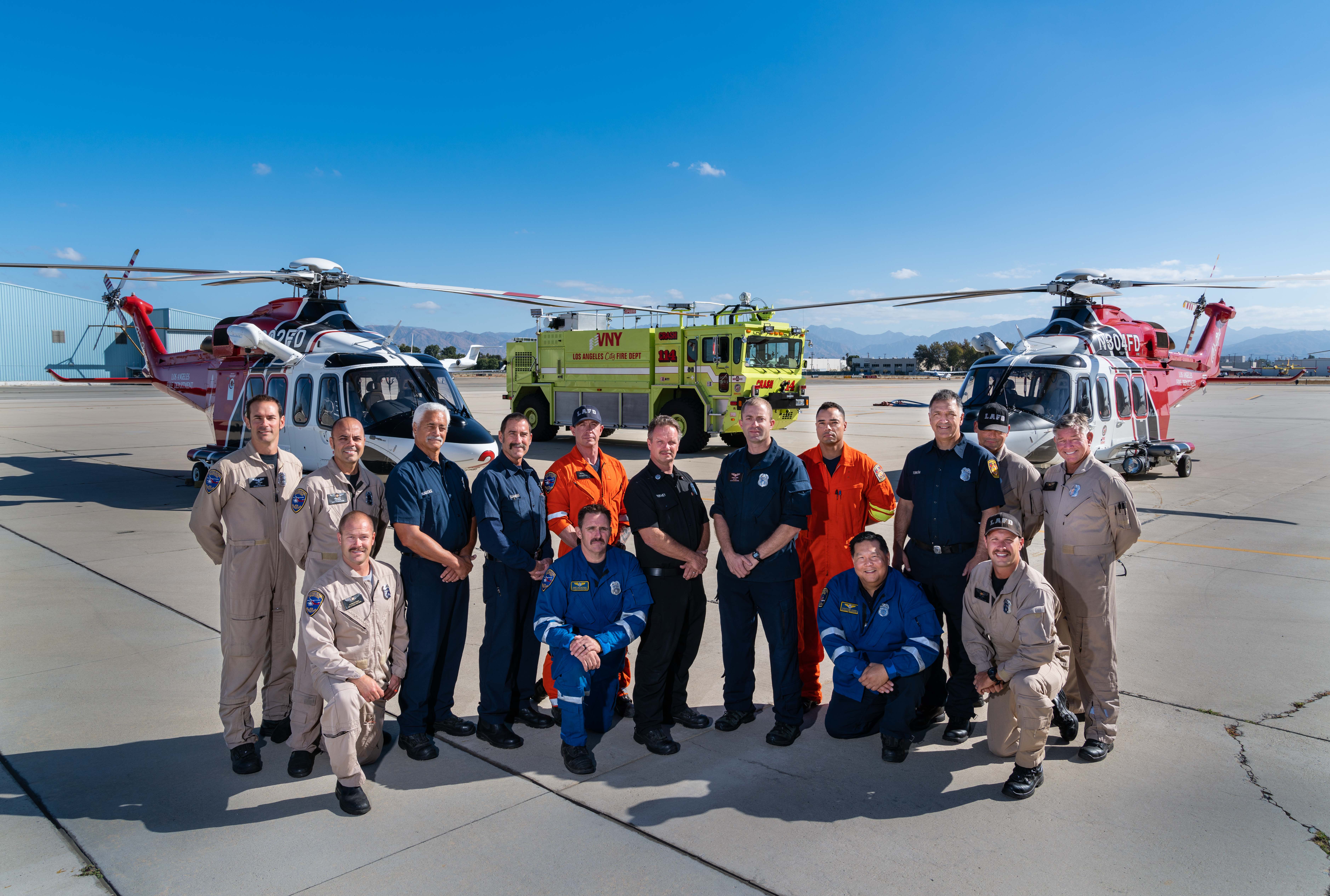 Air operation. LAFD Air ops. Спасатели на вертолетах Лос Анджелес. Пожарные NY Air ops. Los Angeles Fire Department Air Operations.